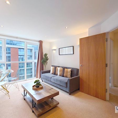 London Excel Stays - One Bed Apartment ภายนอก รูปภาพ